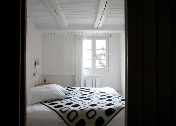 Appartements Au-Dessus Du...